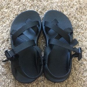 NWOT Black women’s chacos